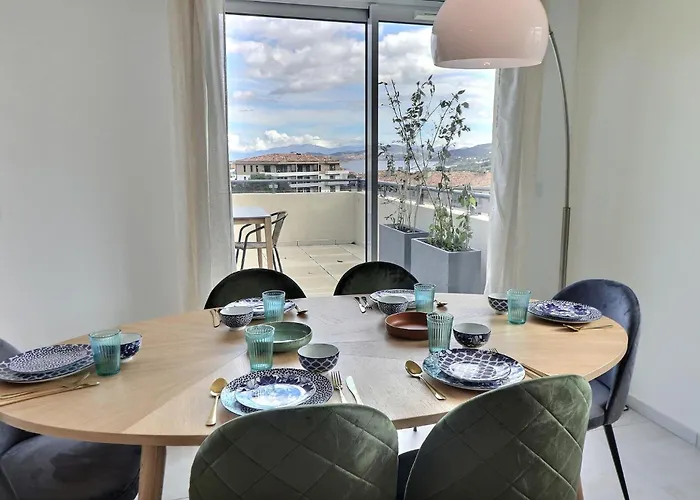 Isula Rossa LʼÎle-Rousse