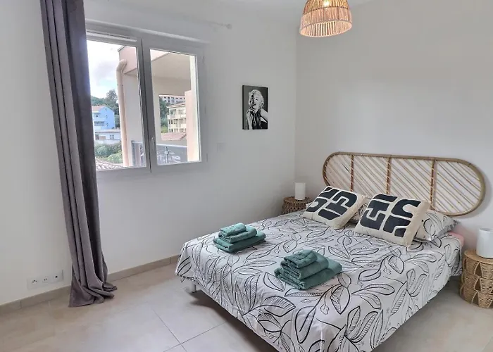 Isula Rossa * LʼÎle-Rousse